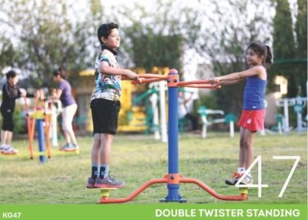 Double Twister Standing Mini (OG47)